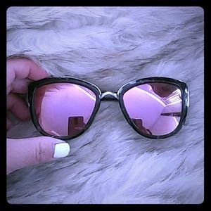 Quay My Girl in pink